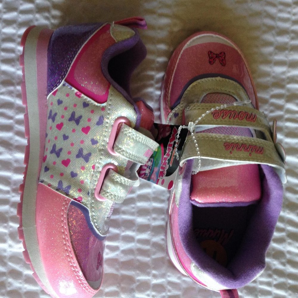 Minnie Mouse Toddler Girls Light Up Sneaker - Picture 8 of 16